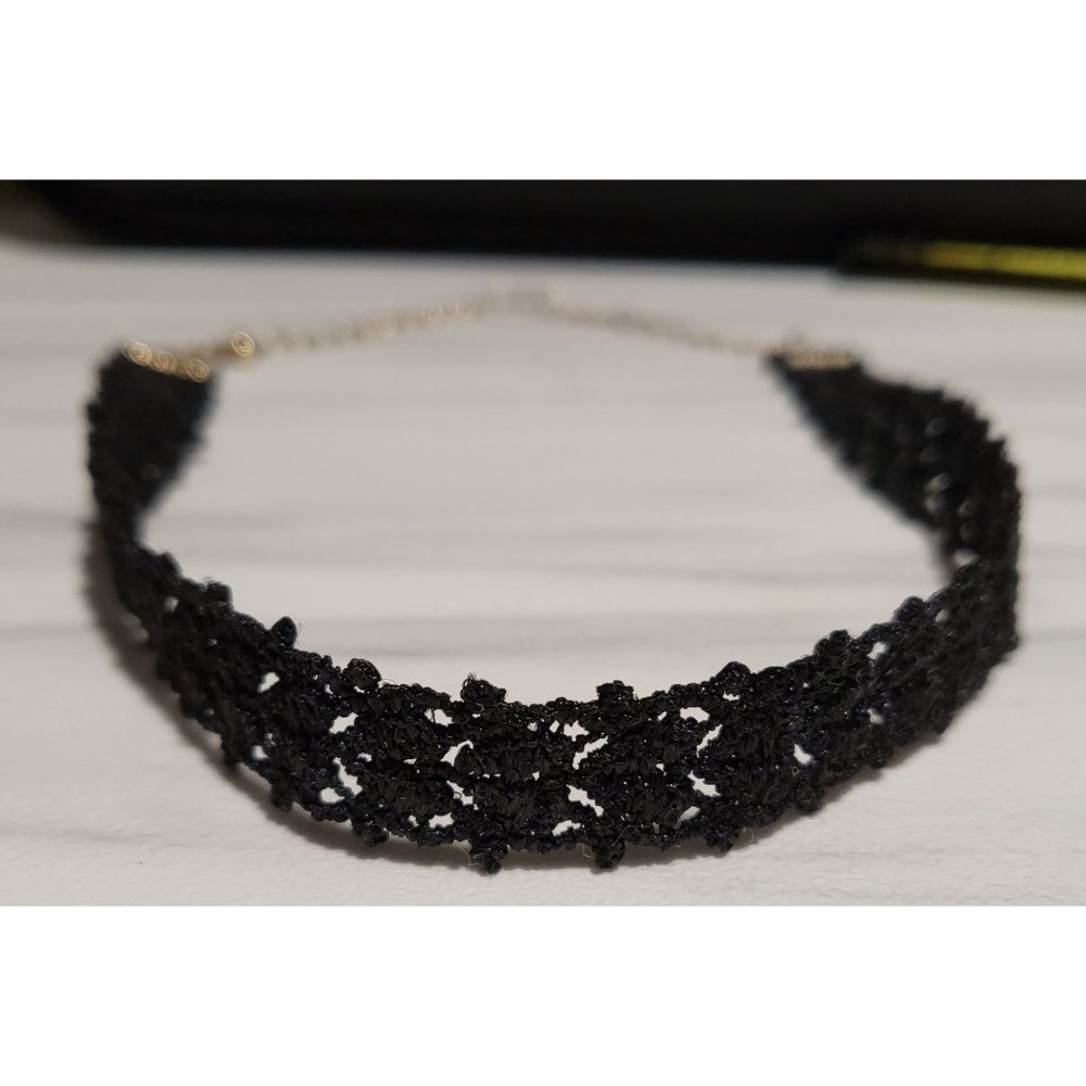 Fabric Choker Necklace with Clasp / Gothic / Rennaisance